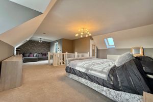 27' Master Bedroom Suite- click for photo gallery
